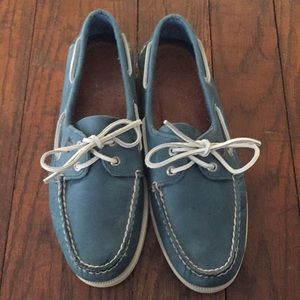 Men’s blue leather Sperry’s